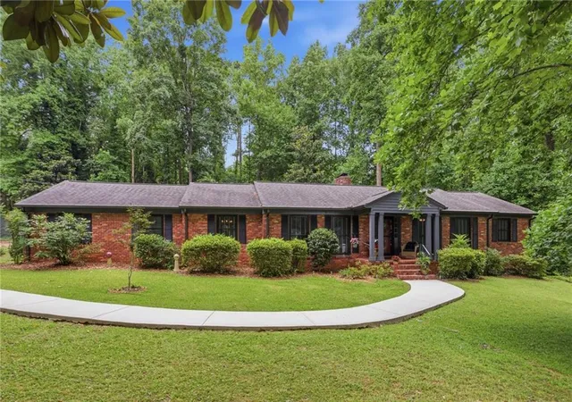 Homes for sale in Marietta, GA | 635 Wisteria Dr Sw, Marietta, GA 30064 | MLS# 7795534
