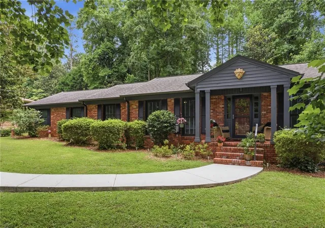 Homes for sale in Marietta, GA | 635 Wisteria Dr Sw, Marietta, GA 30064 | MLS# 7795534