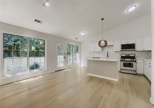 Photo 4 of Single family home for sale at 1090 Avalon Dr, Lawrenceville, GA 30044 | MLS# 7823500 | Listing updated on 2026-08-28