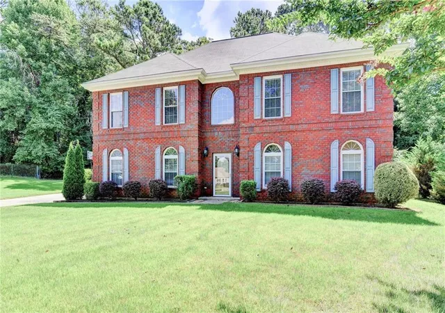 Photo 3 of Sale Pending at 4937 Chalden Ln Ne, Marietta, GA 30066 | MLS# 7818216 | Listing updated on 2026-08-29
