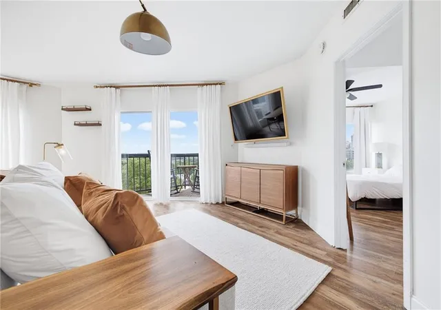 1st image of 1 Biscayne Dr Nw #802, Atlanta, GA 30309 | MLS# 7794200