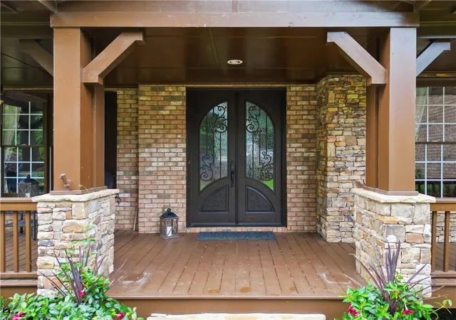image of 135 Laurel Ridge Dr, Alpharetta, GA 30004 | MLS# 7806413