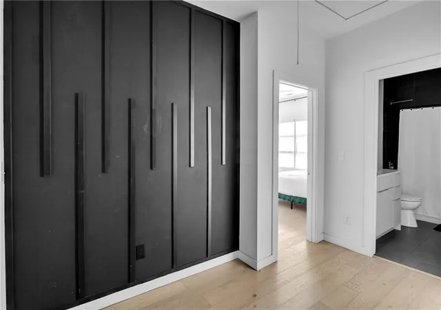 Photo 3 of Single family home for sale at 833 Humphries St, Atlanta, GA 30310 | MLS# 7828457 | Listing updated on 2026-08-30