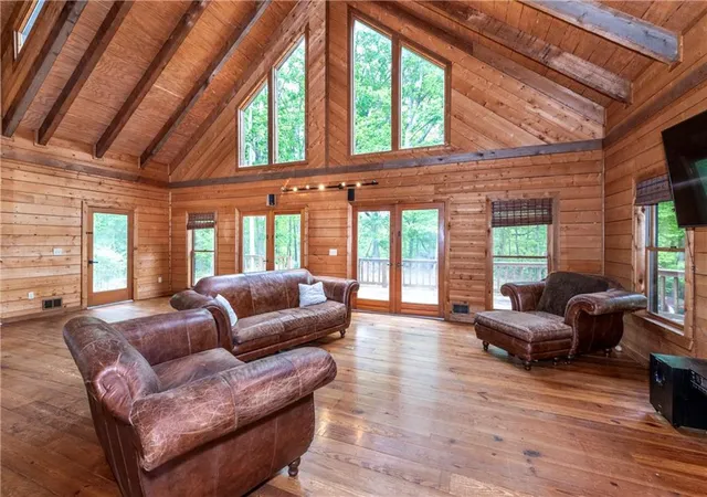 Photo 3 of Single family home for sale at 4674 Chestatee Hts Rd, Gainesville, GA 30506 | MLS# 7767786 | Listing updated on 2026-09-19