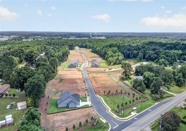 Photo 2 of Single family home for sale at 2012 Oconee Blf Dr, Athens, GA 30601 | MLS# 7808173 | Listing updated on 2026-09-09