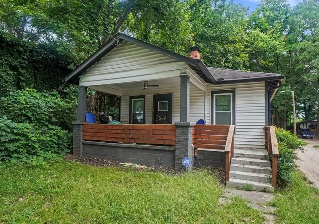 2nd image of 2494 Lester St, Atlanta, GA 30344 | MLS# 7820754