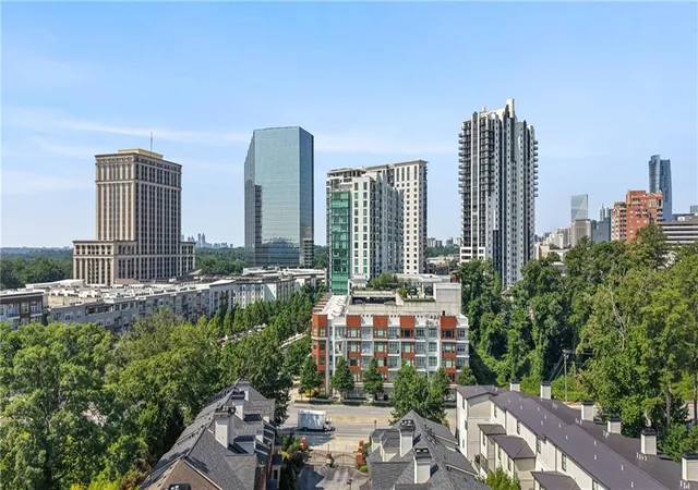 Photo 2 of Townhouse for sale at 3475 Roxboro Rd NE #10, Atlanta, GA 30326 | MLS# 7814529 | Listing updated on 2026-08-18