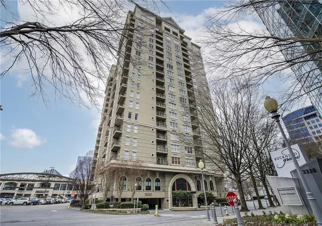 Homes for sale in Atlanta, GA | 3334 Peachtree Rd Ne #109, Atlanta, GA 30326 | MLS# 7702854