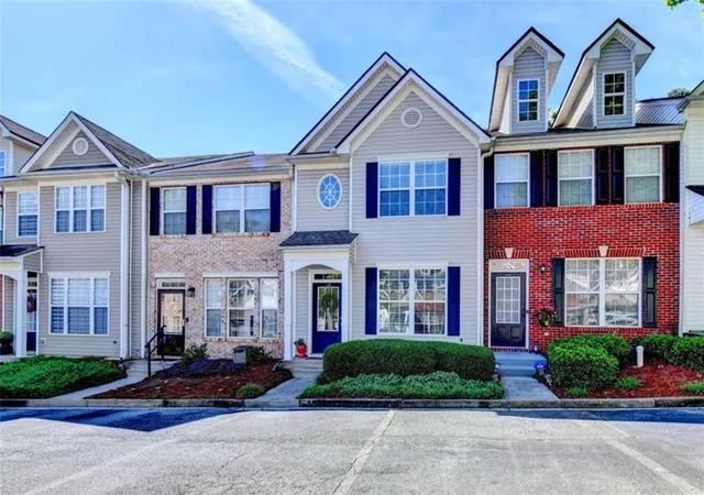 2nd image of 1364 Penhurst Dr, Lawrenceville, GA 30043 | MLS# 7790409