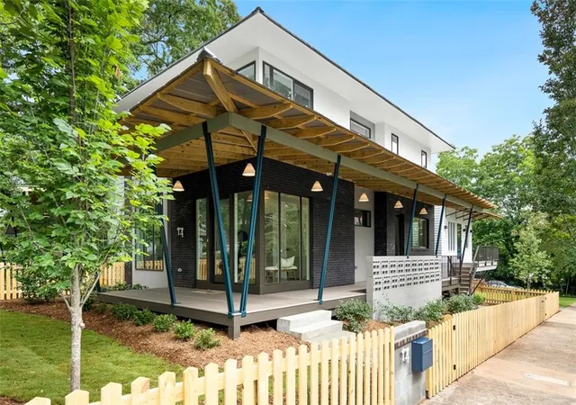 Photo 4 of Townhouse for sale at 1114 Kirkwood Unit #1 Ave SE, Atlanta, GA 30316 | MLS# 7806041 | Listing updated on 2026-09-01