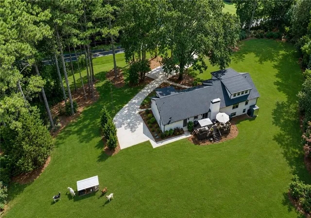 2nd image of 9585 Hutcheson Ferry Rd Se, Palmetto, GA 30268 | MLS# 7738915