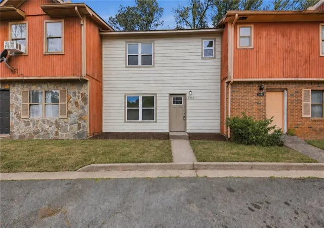 2nd image of 2050 Lenoa Ln, Austell, GA 30106 | MLS# 7753354