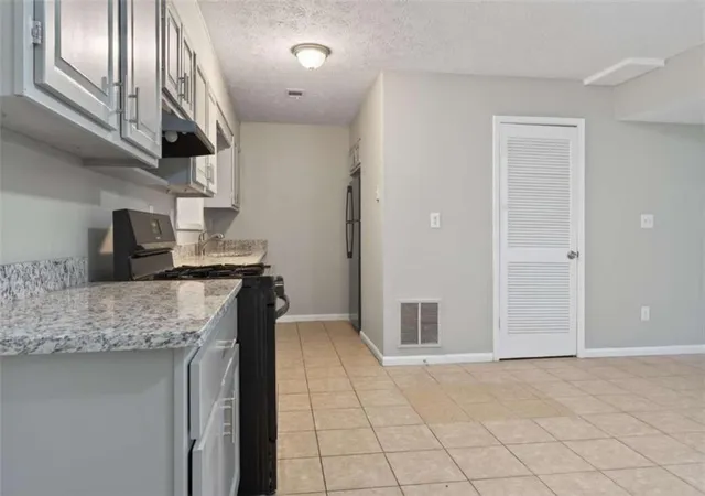 Photo 3 of Sale Pending at 2595 Fieldstone View Ln, Conyers, GA 30013 | MLS# 7795609 | Listing updated on 2026-09-02