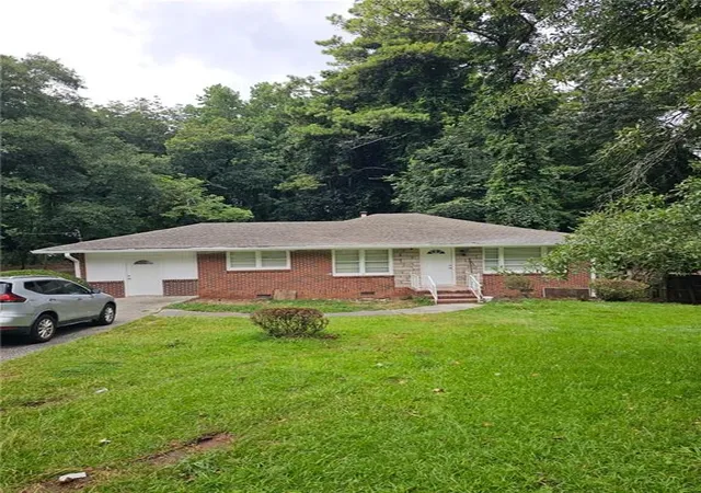 Photo 1 of Single family home for sale at 465 Pegg Rd Sw, Atlanta, GA 30315 | MLS# 7819122 | Listing updated on 2026-08-11