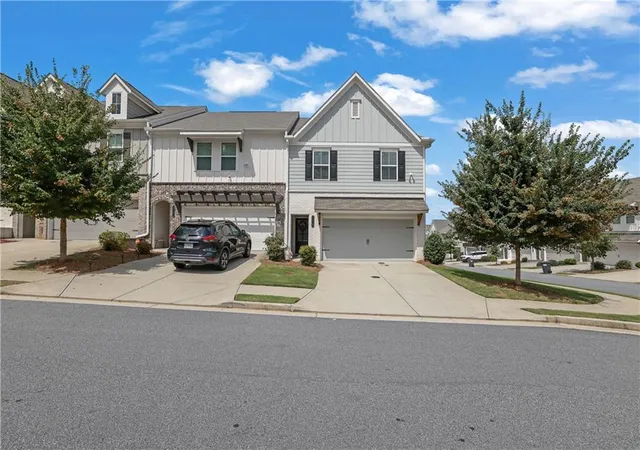 Townhouse for sale at 2936 Edgemont Ln Sw, Marietta, GA 30008 | MLS# 7812214
