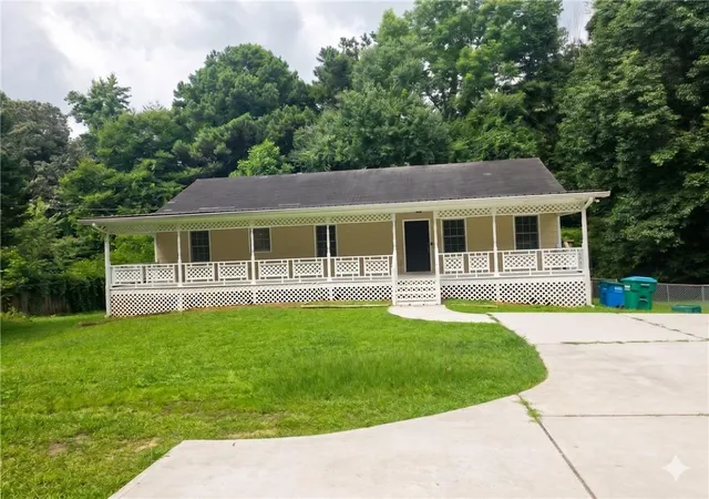 Homes for sale in Snellville, GA | 1597 Holly Brook Rd, Snellville, GA 30078 | MLS# 7796011