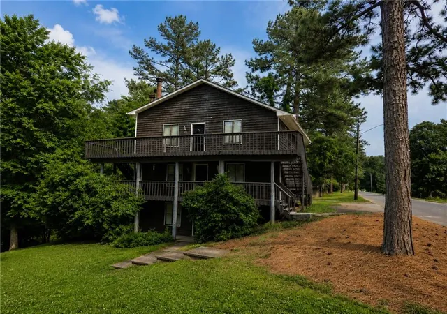 Homes for sale in Marietta, GA | 2885 Lakemont Dr Sw, Marietta, GA 30060 | MLS# 7775525