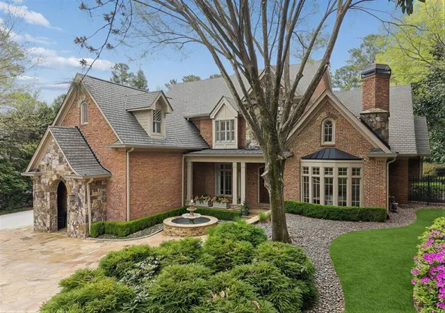 5th image of 4966 Long Island Dr, Sandy Springs, GA 30327 | MLS# 7808990