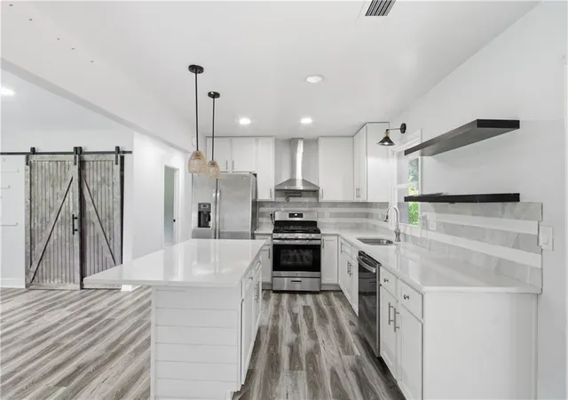 2nd image of 1614 Carolyn Dr, Stone Mountain, GA 30087 | MLS# 7777639