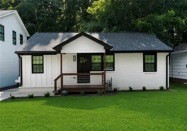 Photo 1 of Sale Pending at 537 Westmeath Dr Sw, Atlanta, GA 30310 | MLS# 7800683 | Listing updated on 2026-09-04