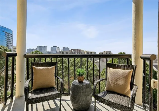 1st image of 1 Biscayne Dr Nw #PH6, Atlanta, GA 30309 | MLS# 7813971