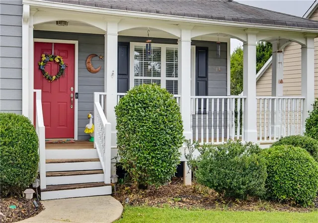 Photo 2 of Single family home for sale at 3963 Pocono Way Nw, Marietta, GA 30064 | MLS# 7823855 | Listing updated on 2026-09-18
