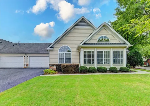 Homes for sale in Alpharetta, GA | 3097 Oakside Cir, Alpharetta, GA 30004 | MLS# 7795395