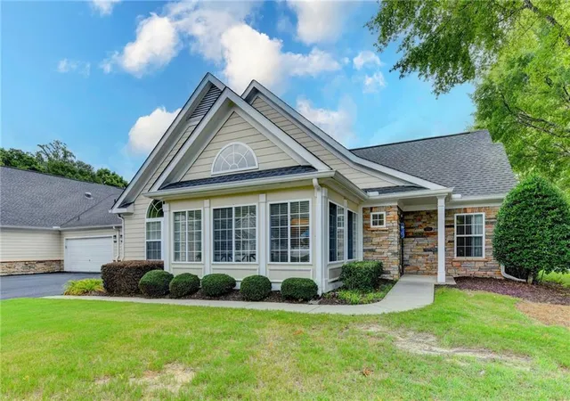 Homes for sale in Alpharetta, GA | 3097 Oakside Cir, Alpharetta, GA 30004 | MLS# 7795395