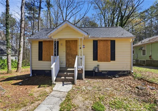 Photo 1 of Single family home for sale at 747 Gary Rd Nw, Atlanta, GA 30318 | MLS# 7746845 | Listing updated on 2026-09-17