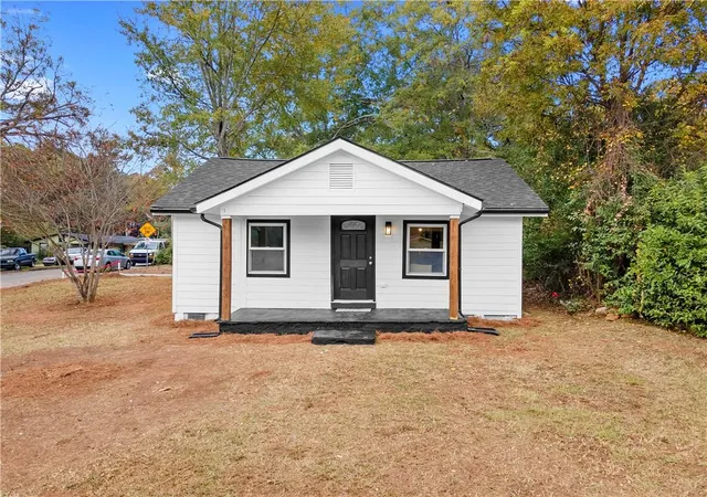 Homes for sale in Monroe, GA | 118 Perry St, Monroe, GA 30655 | MLS# 7744030