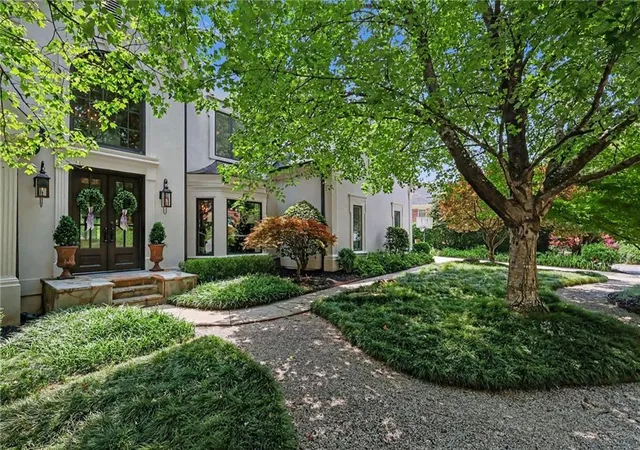 2nd image of 2375 Massey Ln, Decatur, GA 30033 | MLS# 7799799