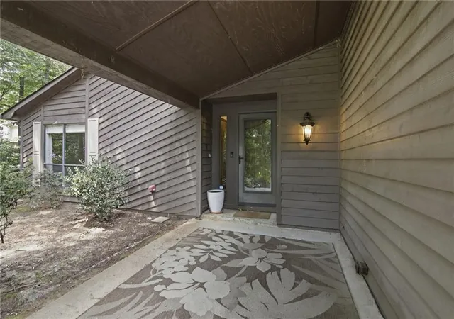3rd image of 3768 Creekstone Dr, Peachtree Corners, GA 30092 | MLS# 7818268