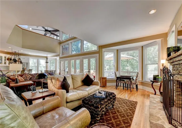 Photo 3 of Single family home for sale at 9035 Walnut Cvs Ln, Gainesville, GA 30506 | MLS# 7803973 | Listing updated on 2026-09-11