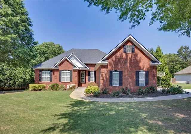 Photo 1 of Single family home for sale at 135 Rose Crk Dr, Covington, GA 30014 | MLS# 7797030 | Listing updated on 2026-07-02