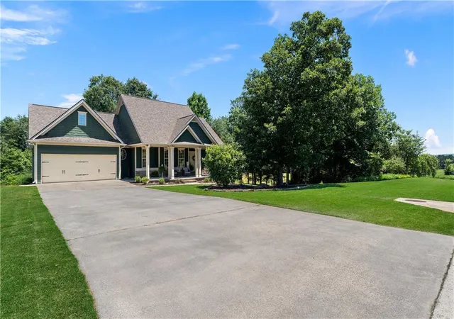 Homes for sale in Adairsville, GA | 130 Riverboat Dr Sw, Adairsville, GA 30103 | MLS# 7784020