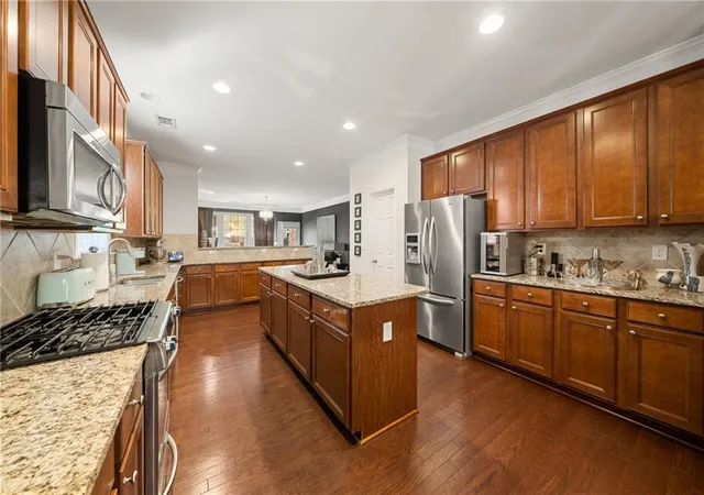 Photo 4 of Single family home for sale at 3798 Ellsworth Way NE, Atlanta, GA 30319 | MLS# 7823494 | Listing updated on 2026-09-15