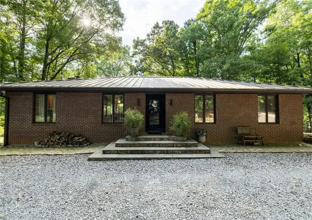 Photo 4 of Single family home for sale at 1145 Brittany Way, Fayetteville, GA 30214 | MLS# 7809544 | Listing updated on 2026-07-24