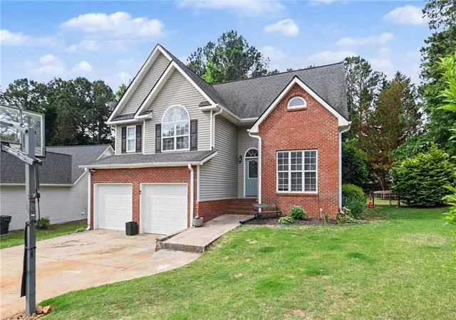 Homes for sale in Bremen, GA | 1015 Stone Brook Ln, Bremen, GA 30110 | MLS# 7799676
