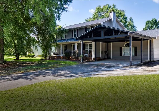 Photo 2 of Single family home for sale at 365 Timber Ml Cir, Carrollton, GA 30116 | MLS# 7822988 | Listing updated on 2026-09-10