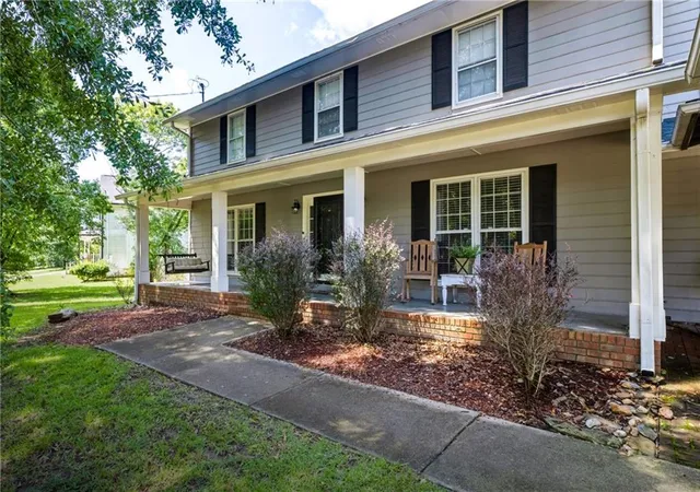 Photo 4 of Single family home for sale at 365 Timber Ml Cir, Carrollton, GA 30116 | MLS# 7822988 | Listing updated on 2026-09-10