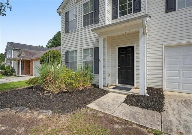 Photo 3 of Single family home for sale at 1012 Sycamore Ln, Villa Rica, GA 30180 | MLS# 7805100 | Listing updated on 2026-09-15