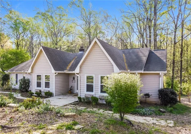 3rd image of 3305 Kelly Glen Ct, Dacula, GA 30019 | MLS# 7746103