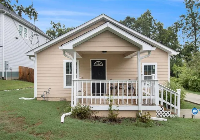 Photo 1 of Single family home for sale at 213 King St, Jonesboro, GA 30236 | MLS# 7860656 | Listing updated on 2026-10-29
