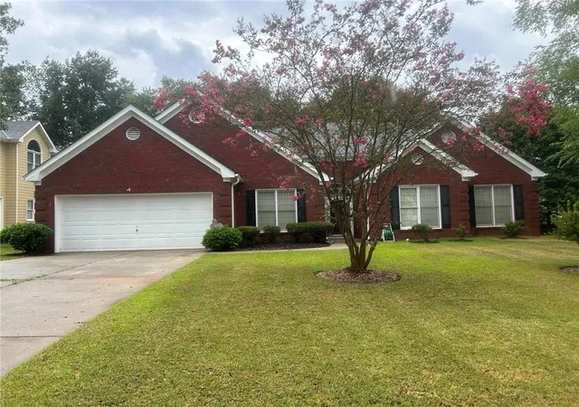 Photo 1 of Sale Pending at 4271 Ivy Run, Ellenwood, GA 30294 | MLS# 7822286 | Listing updated on 2026-09-25