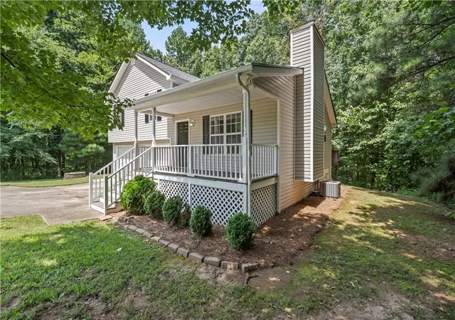 Photo 1 of Sale Pending at 2800 Tumblewood Trl, Gainesville, GA 30507 | MLS# 7826430 | Listing updated on 2026-09-22