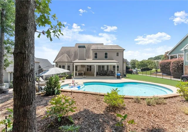 2nd image of 2024 Democracy Dr, Buford, GA 30519 | MLS# 7808581