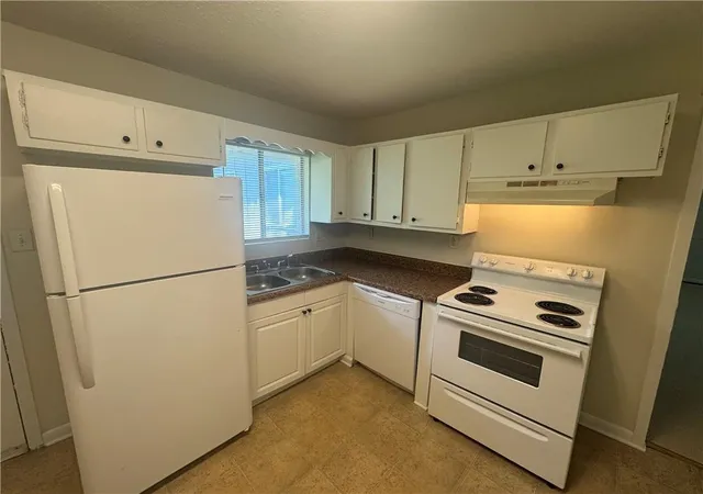image of 8497 Stonewall Jackson Dr, Jonesboro, GA 30238 | MLS# 7814592