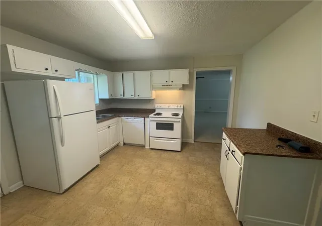 image of 8497 Stonewall Jackson Dr, Jonesboro, GA 30238 | MLS# 7814592