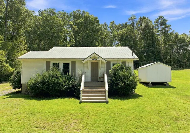 1st image of 244 Pleasant Valley Rd Se, Silver Creek, GA 30173 | MLS# 7824253