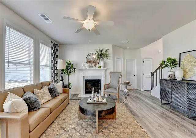 2nd image of 326 Rodeo Dr, Auburn, GA 30011 | MLS# 7792553